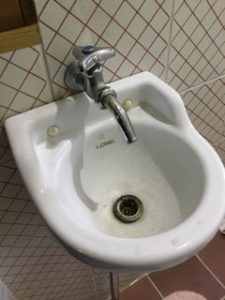 トイレ手洗い場