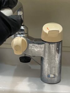 使用年数29年洗面所蛇口を交換。【佐賀県鳥栖市】