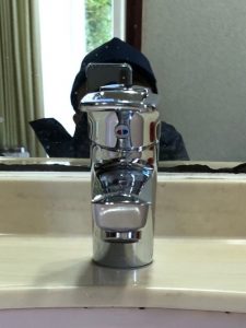 洗面所蛇口水漏れを本体交換で解消しました【高知県高知市】