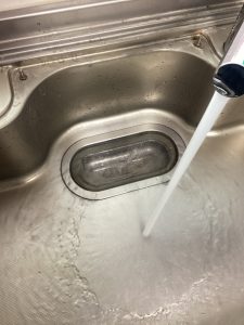 排水トラブルで台所にて詰まり発生。高圧ポンプと薬品洗浄で詰まりは無くなりました。【埼玉県行田市】