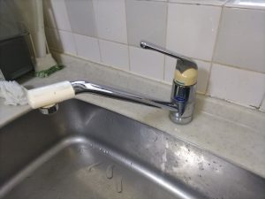 経年劣化で台所水漏れが発生。蛇口交換と止水栓を交換しました。【大阪府堺市】